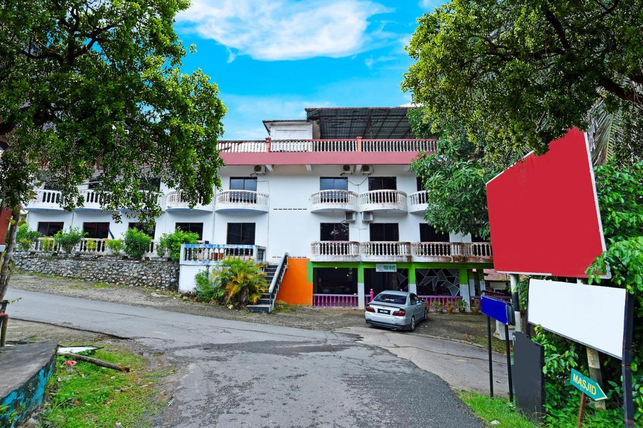 Oyo 90565 Teresek View Motel Kuala Tahan Eksteriør billede