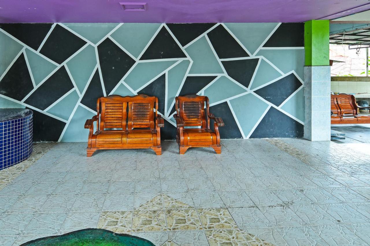 Oyo 90565 Teresek View Motel Kuala Tahan Eksteriør billede