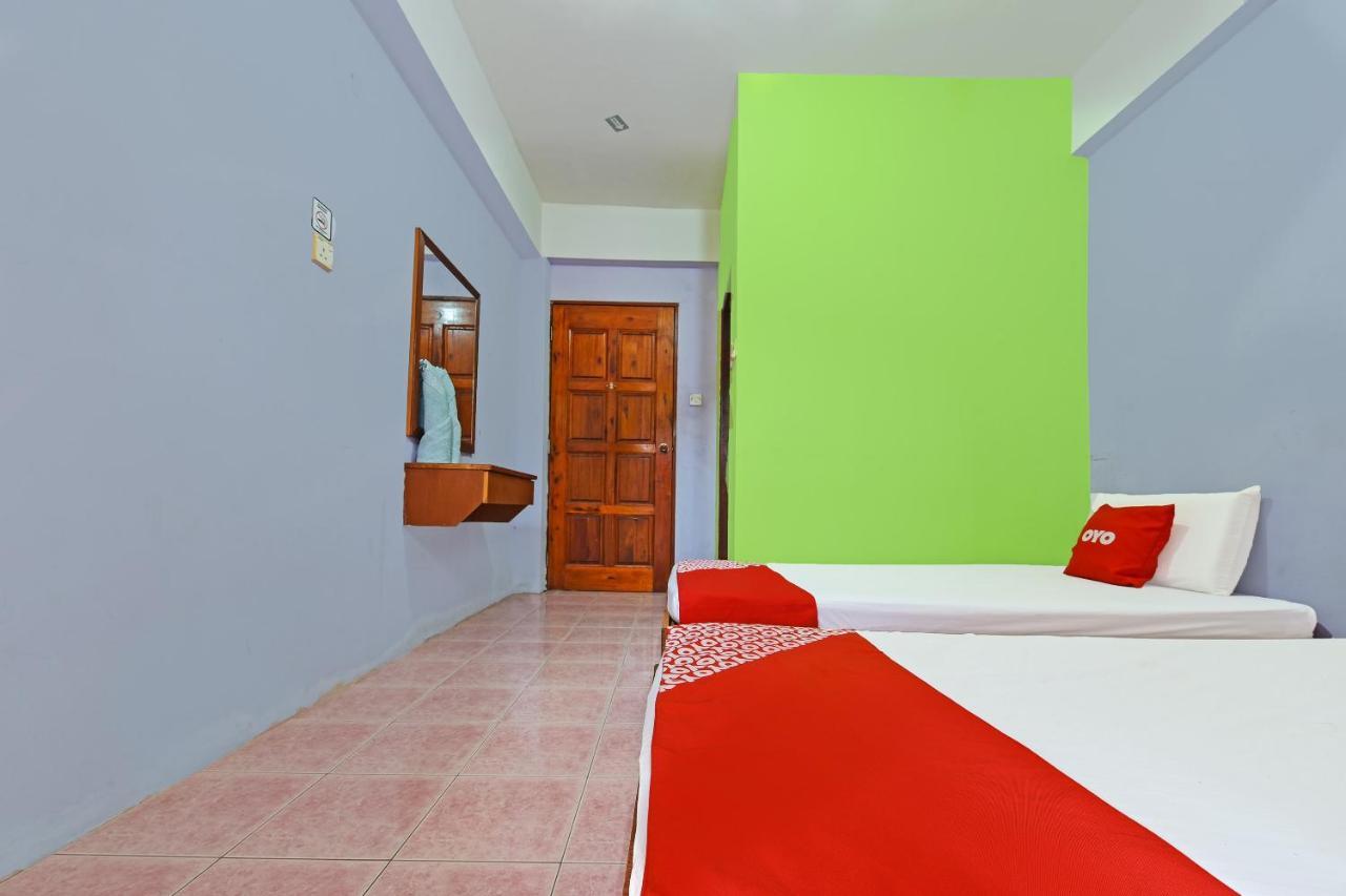 Oyo 90565 Teresek View Motel Kuala Tahan Eksteriør billede