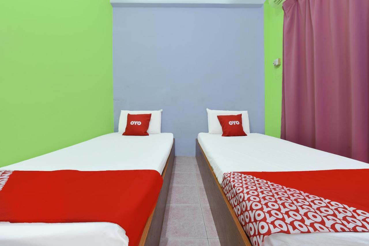 Oyo 90565 Teresek View Motel Kuala Tahan Eksteriør billede